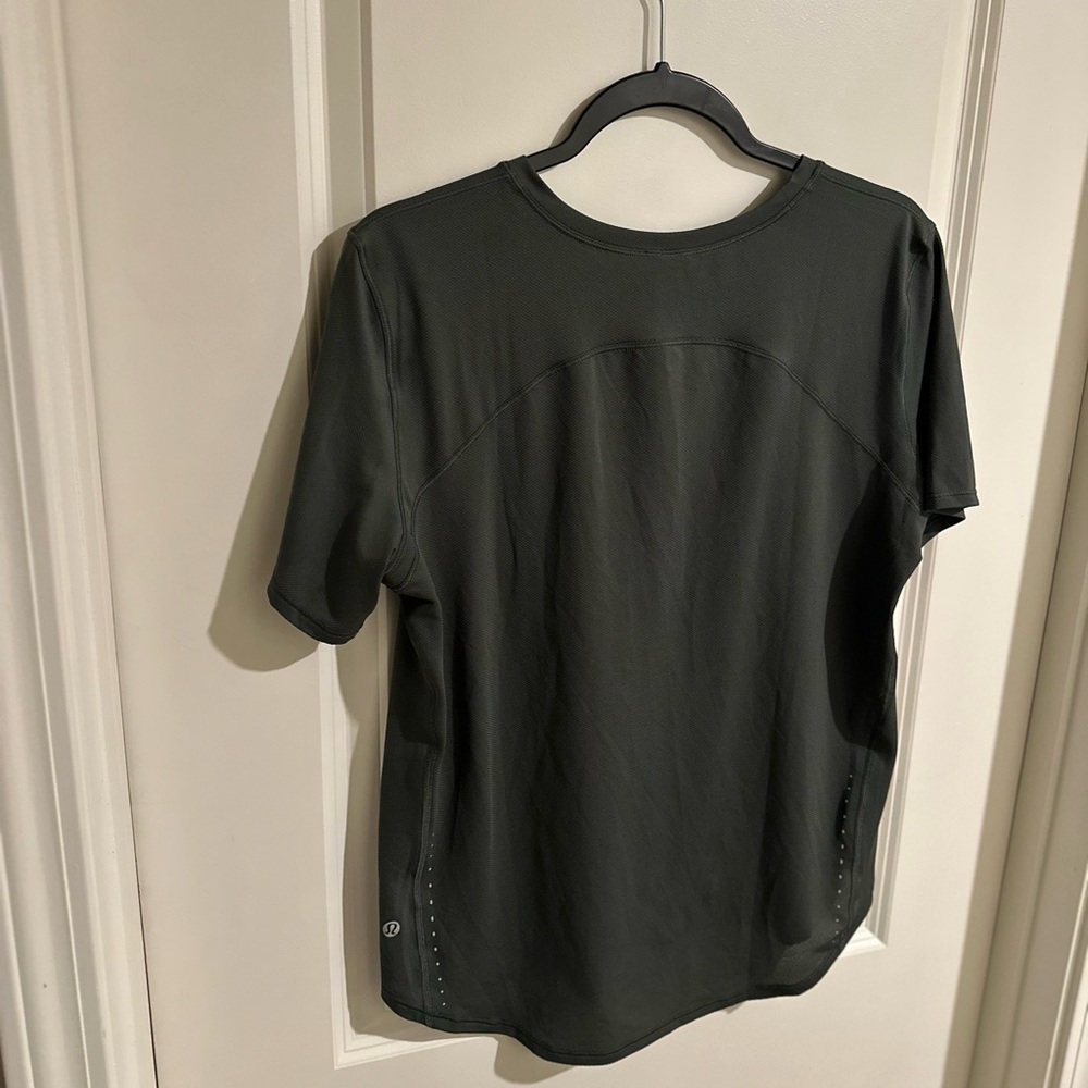 Lululemon High-Neck Running and Training
T-Shirt/Smoked Spruce🤎